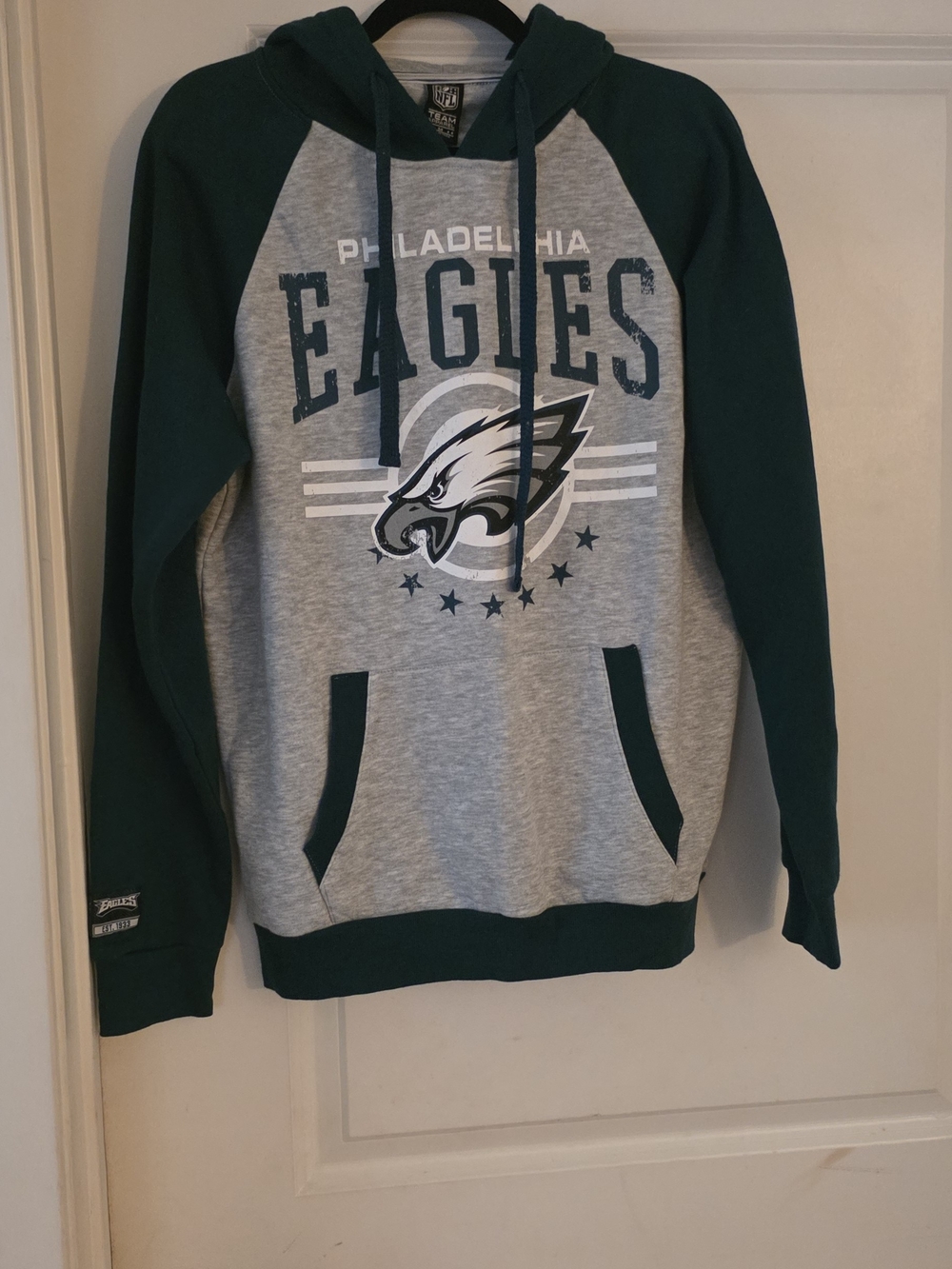 Team Apparel Philadelphia Eagles Gray & Green Pullover Hoodie
